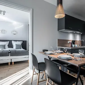 La Grange Des Peres Apartahotel